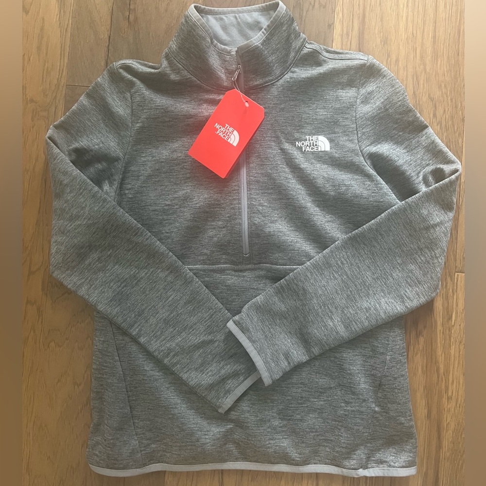 NWT The North Face Canyonlands 1/4 zip pullover, size Small
